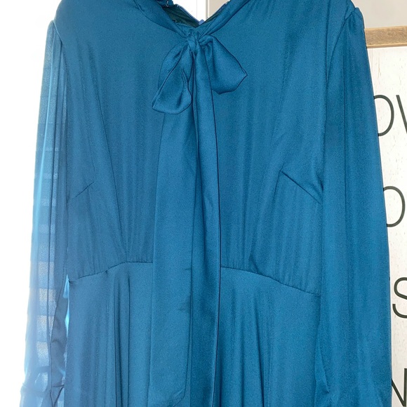 Dress - Picture 1 of 5